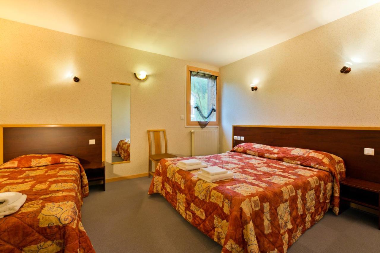 Les Hirondelles Hotel Orcines Exterior foto